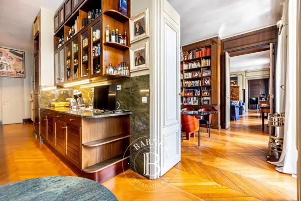 Paris 8ème, Appartement 4 Chambres -  206 m² à vendre