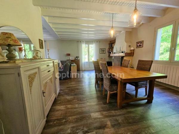 Maison 6 pièces – 151 m² avec Terrain constructibble exceptionnel de 6335 m²  LA COURONNE (16)