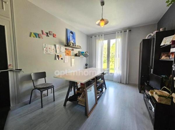 Maison 6 pièces – 151 m² avec Terrain constructibble exceptionnel de 6335 m²  LA COURONNE (16)