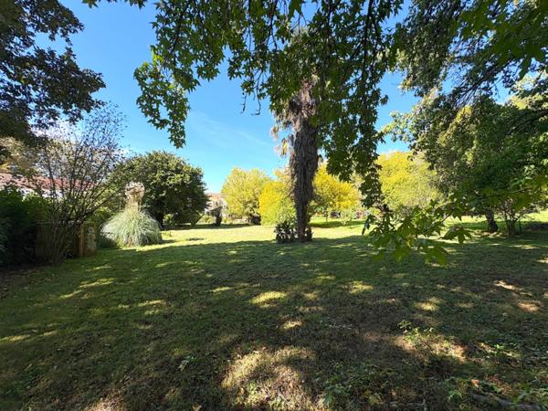 MAISON FAMILIALE 4 PIÈCES 143M2 SUR 2780M2 DE TERRAIN EUGÉNIE-LES-BAINS