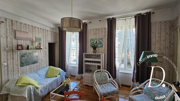 Maison de ville avec gîte et local commercial