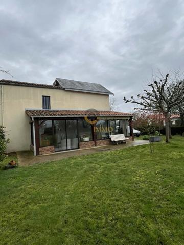 Maison Ancienne - Charme Ancien et Espace Moderne