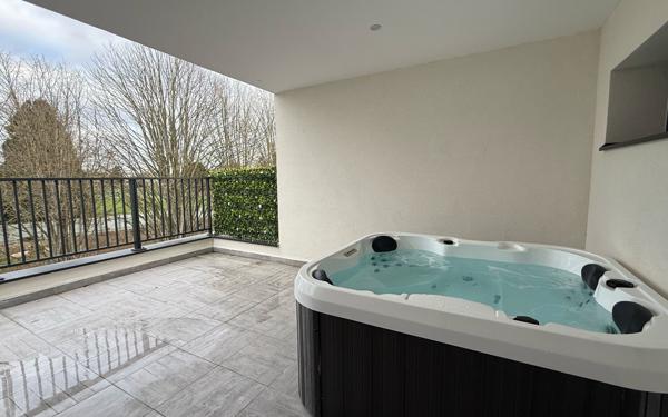 Maison à vendre    6 pièces • 202 m2 Villiers-sur-Marne