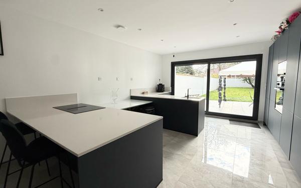 Maison à vendre    6 pièces • 202 m2 Villiers-sur-Marne