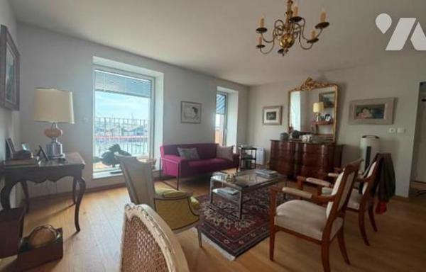 SAINT MALO APPARTEMENT DE TYPE III DERNIER ETAGE VUE DEGAGEE  BASSIN 
