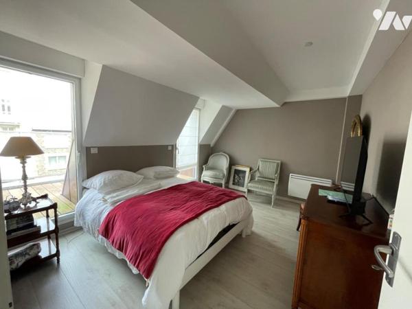 SAINT MALO APPARTEMENT DE TYPE III DERNIER ETAGE VUE DEGAGEE  BASSIN 