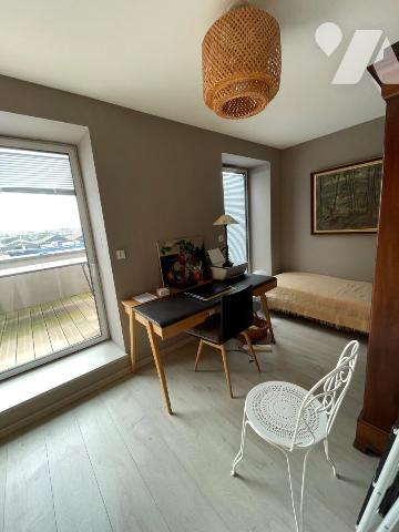 SAINT MALO APPARTEMENT DE TYPE III DERNIER ETAGE VUE DEGAGEE  BASSIN 