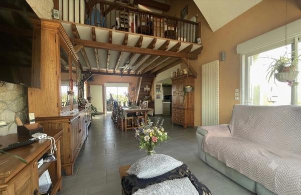 Fermette  à vendre 8 pièces  énorme possibilité