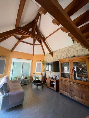 Fermette  à vendre 8 pièces  énorme possibilité