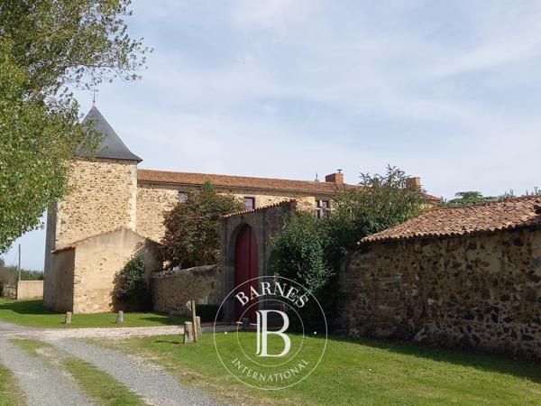 Thouars, Manoir 14 Chambres -  850 m² à vendre