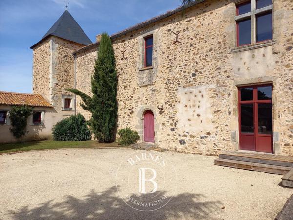 Thouars, Manoir 14 Chambres -  850 m² à vendre