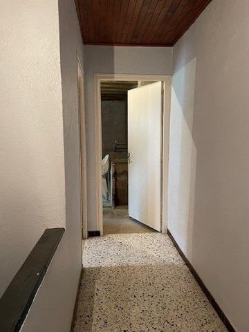 a vendre en campagne ETOILE SUR RHONE  MAISON EN PIERRE avec 1700m2 de terrain  et dépendances a rénover entièrement, nombreuses possibilités pour agrandissement