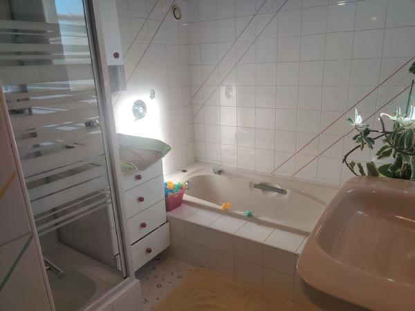 Belle maison d'architecte - avec possibilité de cabinet indépendant (idéal pour profession libérale) - à vendre à Bias - Lot-et-Garonne (47),