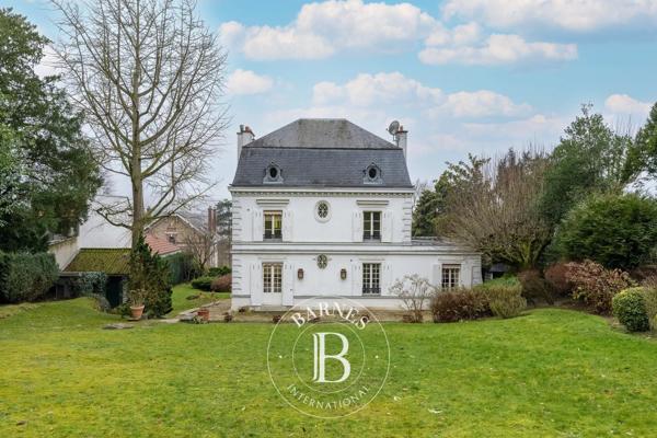 La Celle-Saint-Cloud, Maison 6 Chambres -  208 m² à vendre