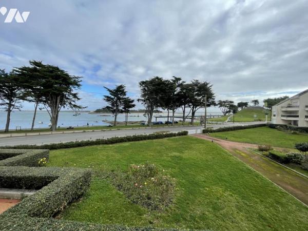 A VENDRE - LE CROISIC - Centre - Vue Mer  - Appartement T2 d'env 59.89m²  avec cave et parking.