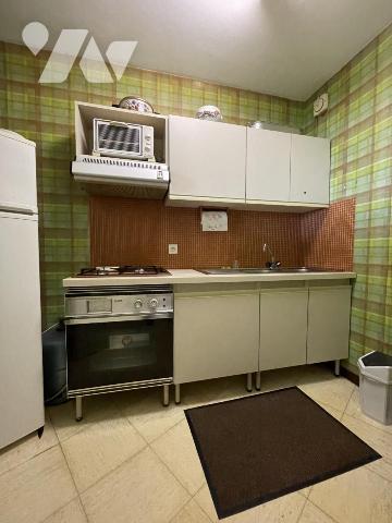 A VENDRE - LE CROISIC - Centre - Vue Mer  - Appartement T2 d'env 59.89m²  avec cave et parking.