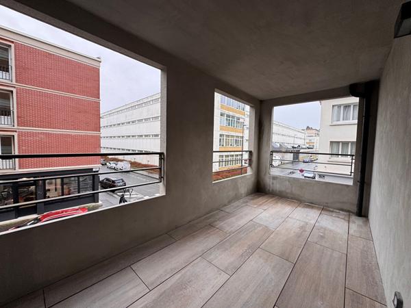 A LOUER - F3 de 64.6 m2 - LOGGIA - PARKING