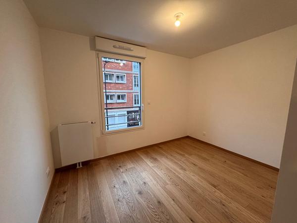 A LOUER - F3 de 64.6 m2 - LOGGIA - PARKING