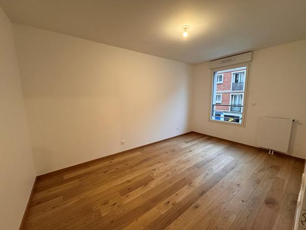 A LOUER - F3 de 64.6 m2 - LOGGIA - PARKING