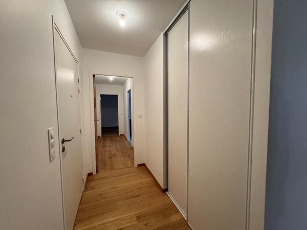 A LOUER - F3 de 64.6 m2 - LOGGIA - PARKING