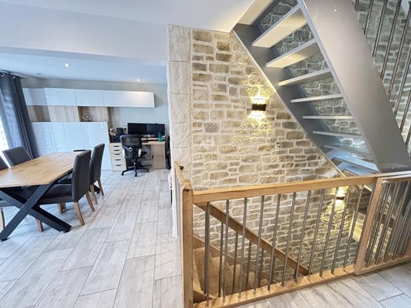 Charmante Maison à Vendre à Pontoise €396 000 ** - Référence 11084