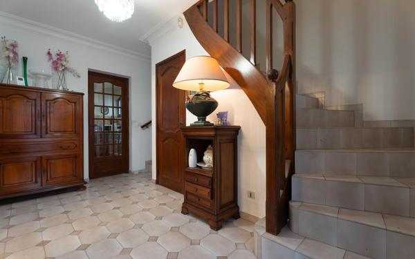 Maison à vendre    4 pièces • 120 m2 Champagne-au-Mont-d'Or