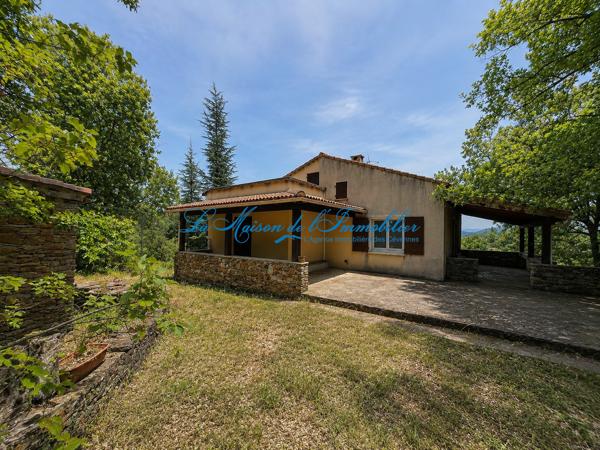 Meyrannes, maison à étage avec beaucoup de charme de 83 m² habitable avec 100 m² d'annexes sur 3804m² de terra