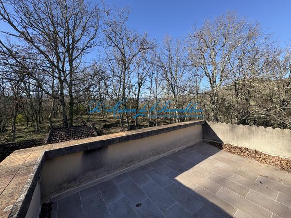 Meyrannes, maison à étage avec beaucoup de charme de 83 m² habitable avec 100 m² d'annexes sur 3804m² de terra