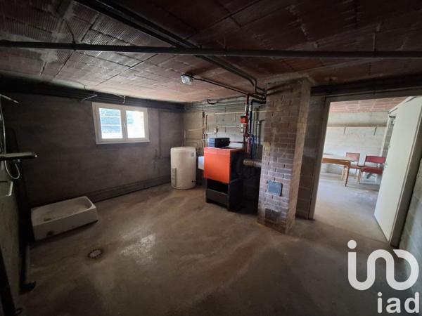 Maison de village 4 pièces de 97 m² à Montigny-sur-Aube (21520)