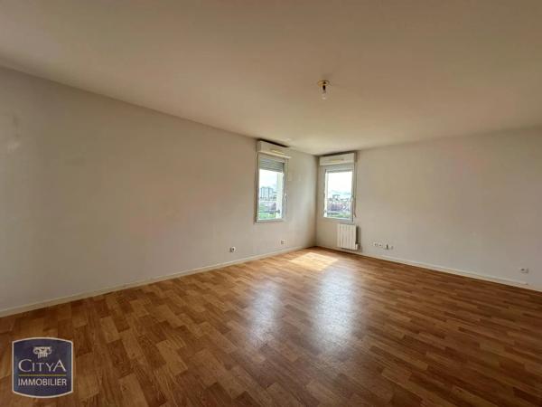 Appartement à louer 2 pièces 40.36m² Lucé (28110)