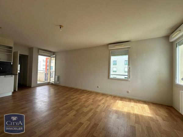 Appartement à louer 2 pièces 40.36m² Lucé (28110)