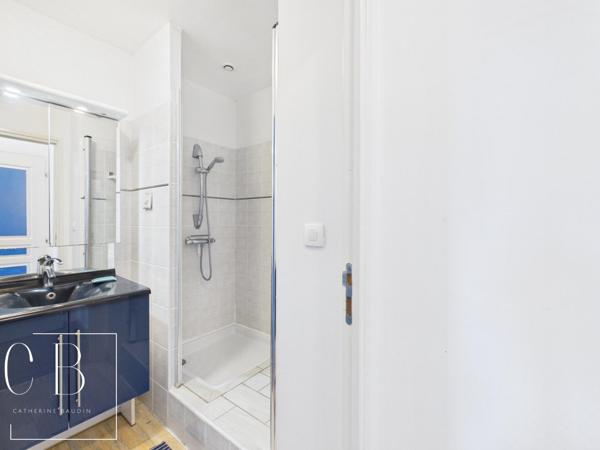Maison aux trois espaces de vie indépendants