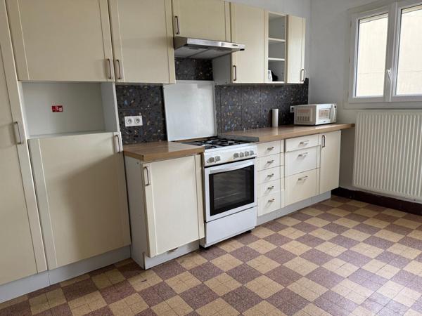 Saint-Nazaire (44600) Maison face au port du Brivet avec balcon et jardinet