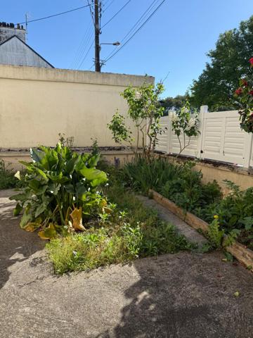 Saint-Nazaire (44600) Maison face au port du Brivet avec balcon et jardinet