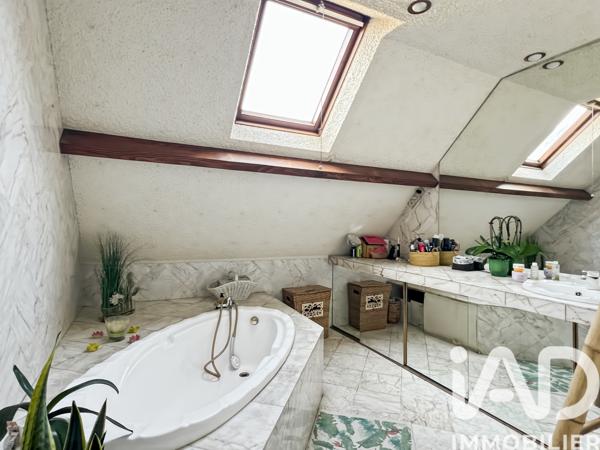 Maison à vendre 7 pièces 147 m² Pontault-Combault