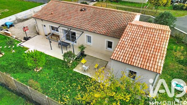 Maison à vendre 7 pièces 134 m² Neuville-de-Poitou