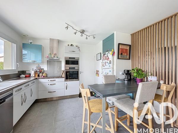 Maison à vendre 7 pièces 134 m² Neuville-de-Poitou