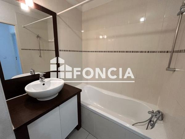 Location Appartement 3 pièces 70.92 m² - 40 B RUE DE LA FONDERIE Saint Medard En Jalles 33160