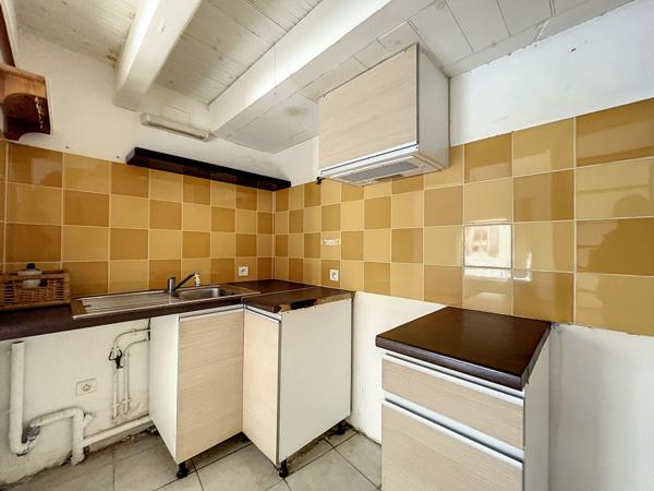 Appartement T3 dans une ruelle calme de Lauris - Jolie potentiel