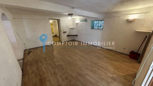 Maison
                                                                                                                                                                                                                                                                                                                        7 pièce(s)                                                                                                                                                                                                          5 chambre(s)                                                                                                                                                                                                          200  m²