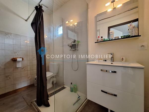Maison de village
                                                                                                                                                                                                                                                                                                                        3 pièce(s)                                                                                                                                                                                                          2 chambre(s)                                                                                                                                                                                                          52  m²