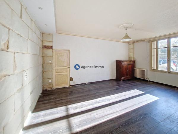 À vendre - Maison mitoyenne 2 côtés, 5 pièces située à Château-la-Vallière (37330)