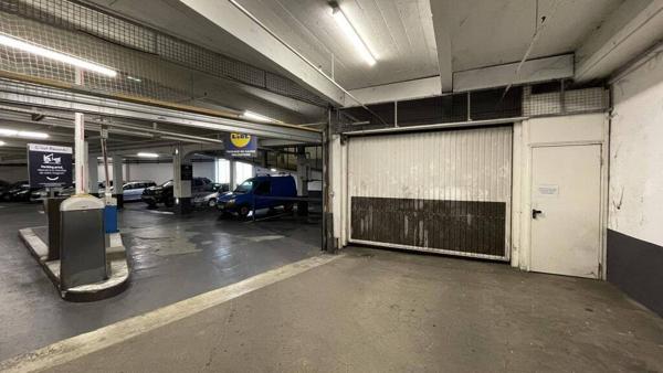 PARKING MOTO CENTRE VILLE