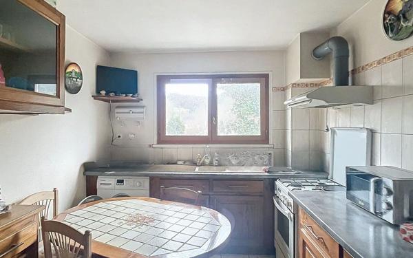 Maison à vendre    3 pièces •  Terrasson-Lavilledieu