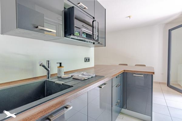 Appartement à louer 990 € CC Cenon 3 p 60 m² DPE C