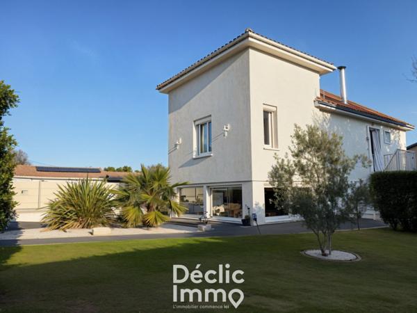 Vente maison Ares, 120m² 5 pièces 555 000€ avec piscine