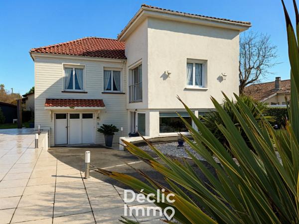 Vente maison Ares, 120m² 5 pièces 555 000€ avec piscine