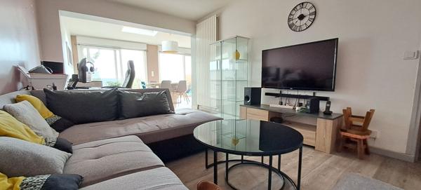 Maison bénéficiant d'une terrasse avec superbe vue à Etampes, 3 chambres et garage