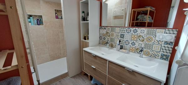 Maison bénéficiant d'une terrasse avec superbe vue à Etampes, 3 chambres et garage