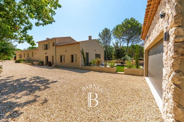 Aix-en-Provence, Maison 4 Chambres -  184 m² à vendre